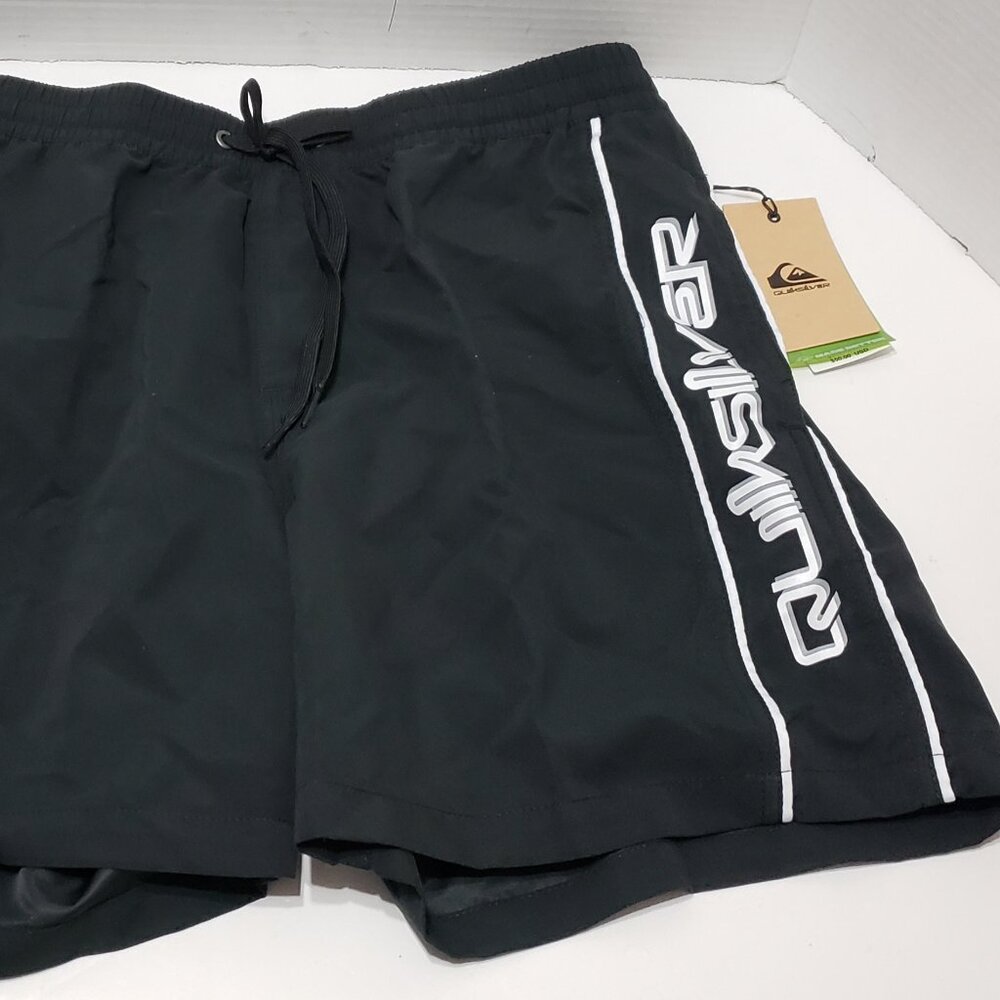 Quiksilver Volley 16" Boardshorts - Men's L